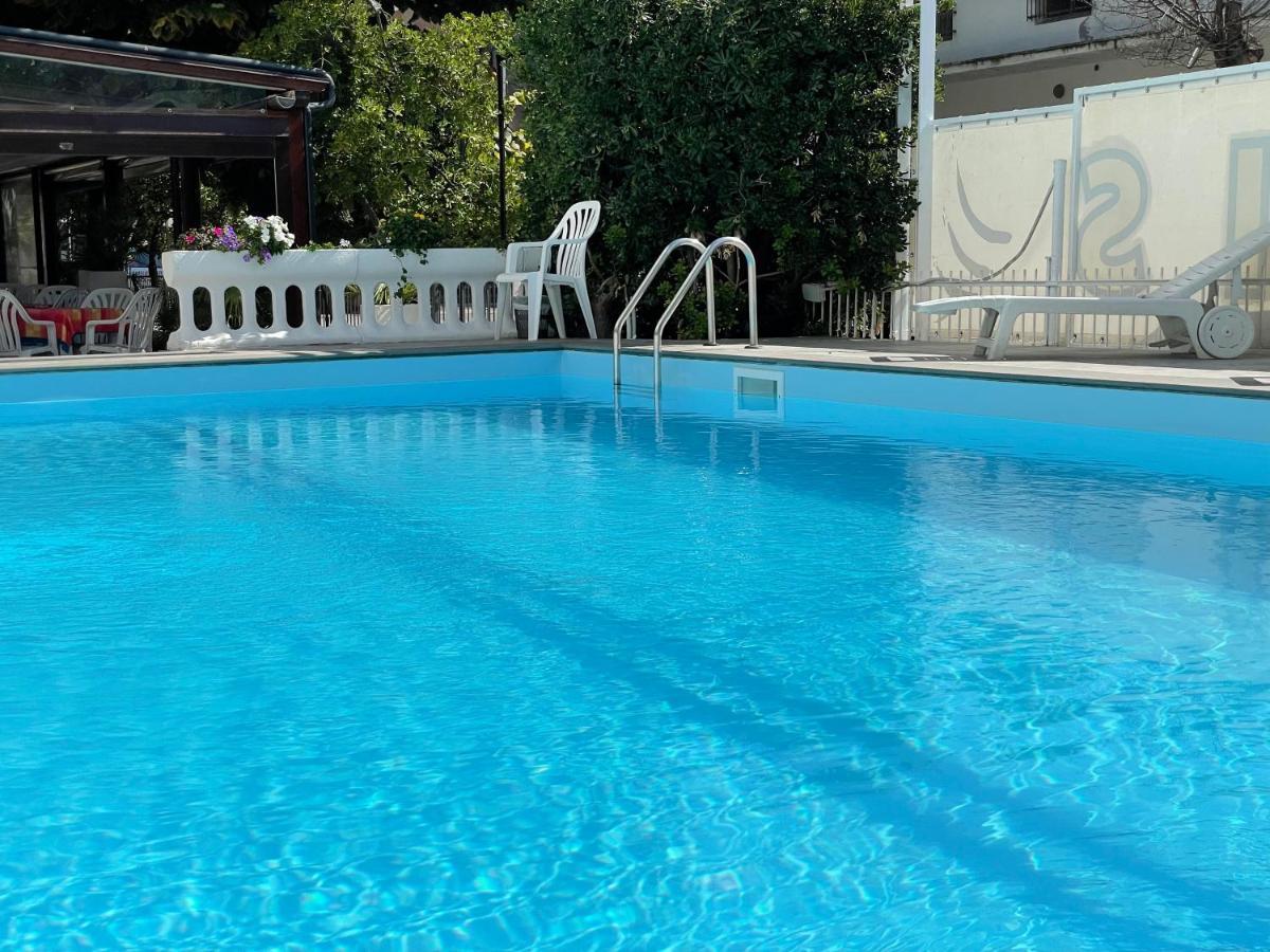 Apis Hotel