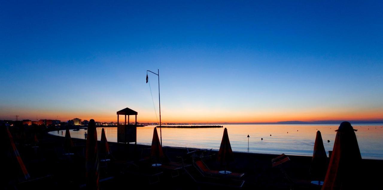 Tri Locale A-mare *