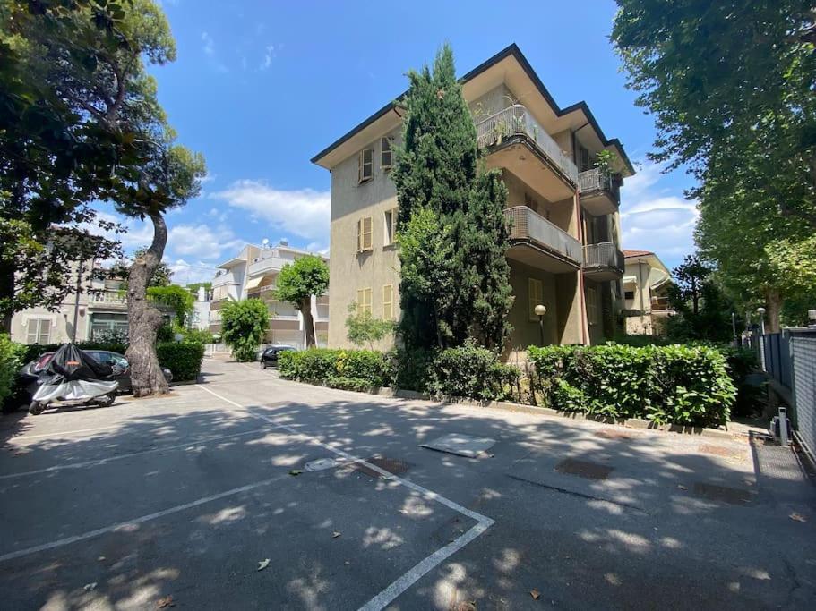 Ampio In Posizione Strategica Appartement