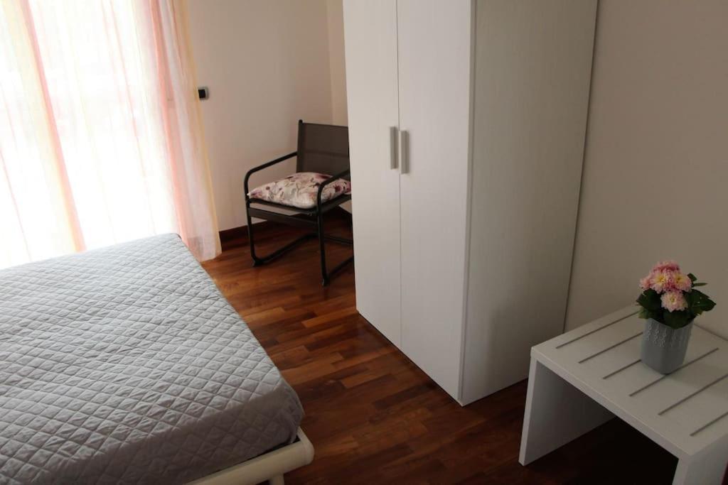 Frally Intero Alloggio, Appartamento.