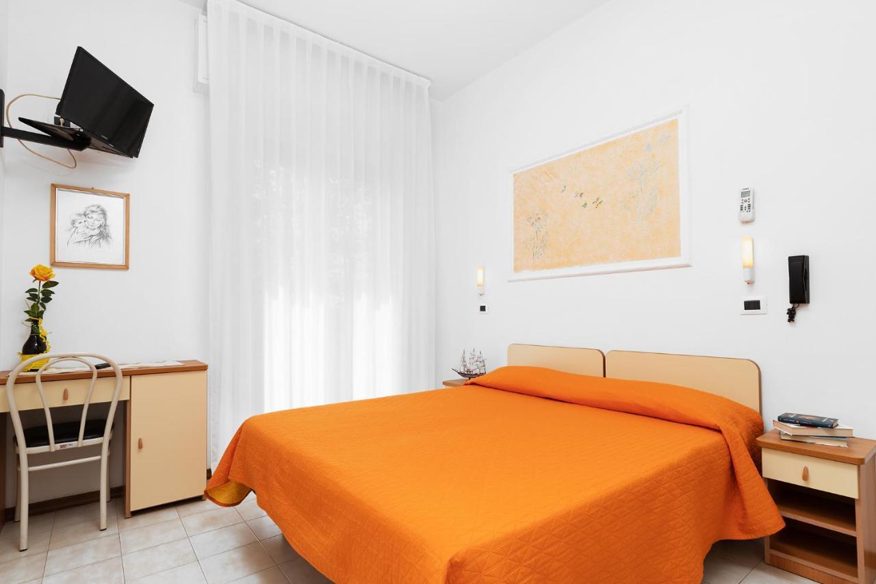 Hotel Eva 3*