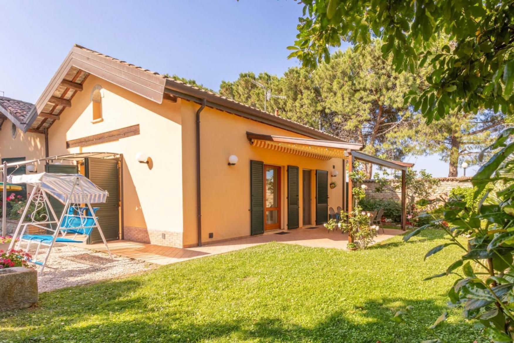 Podere Terrerosse Con Piscina Nell'entroterra Di *