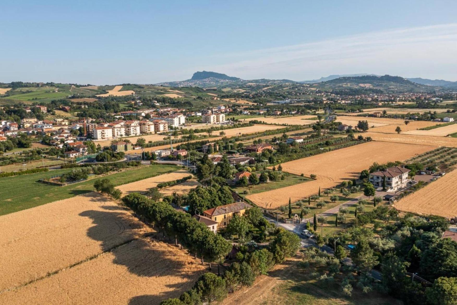 Podere Terrerosse Con Piscina Nell'entroterra Di * Rimini