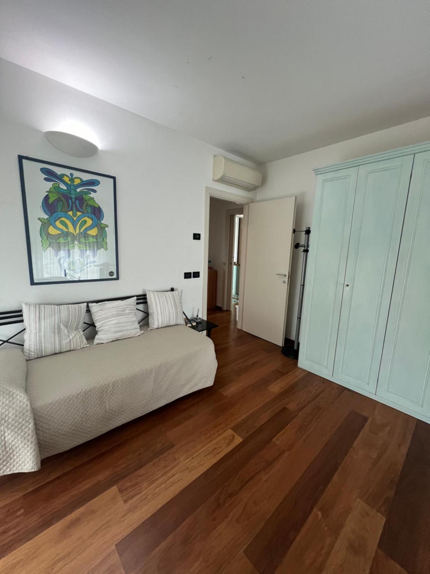 Apartment Tri Locale A-mare