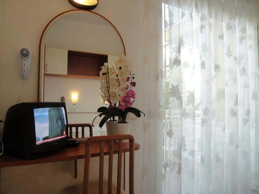 Mantovani Mariu 3* Rimini