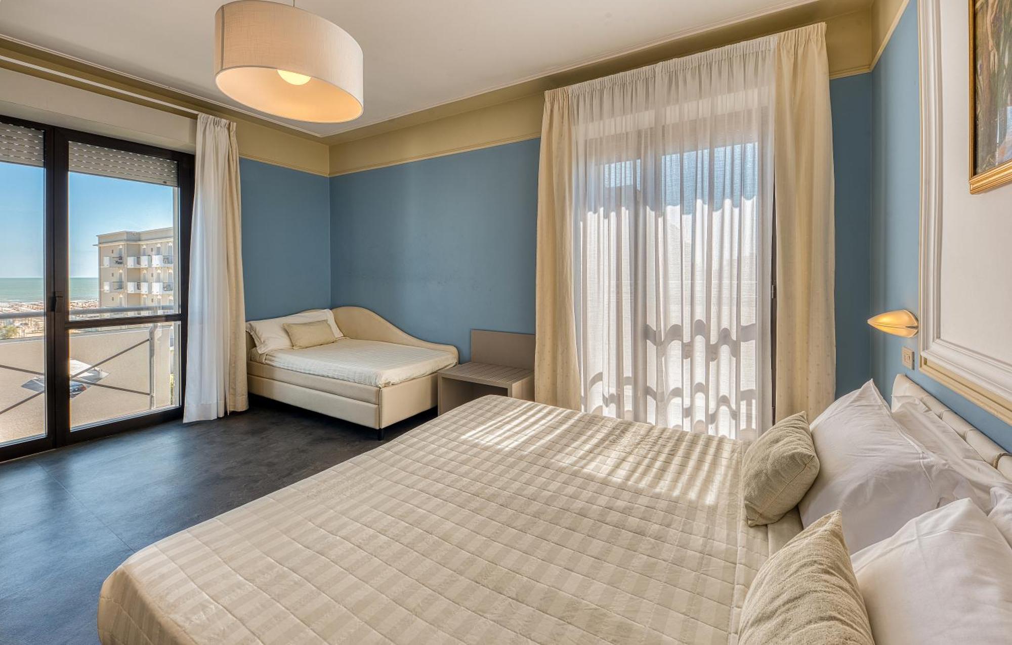 Hotel Augustus 3*