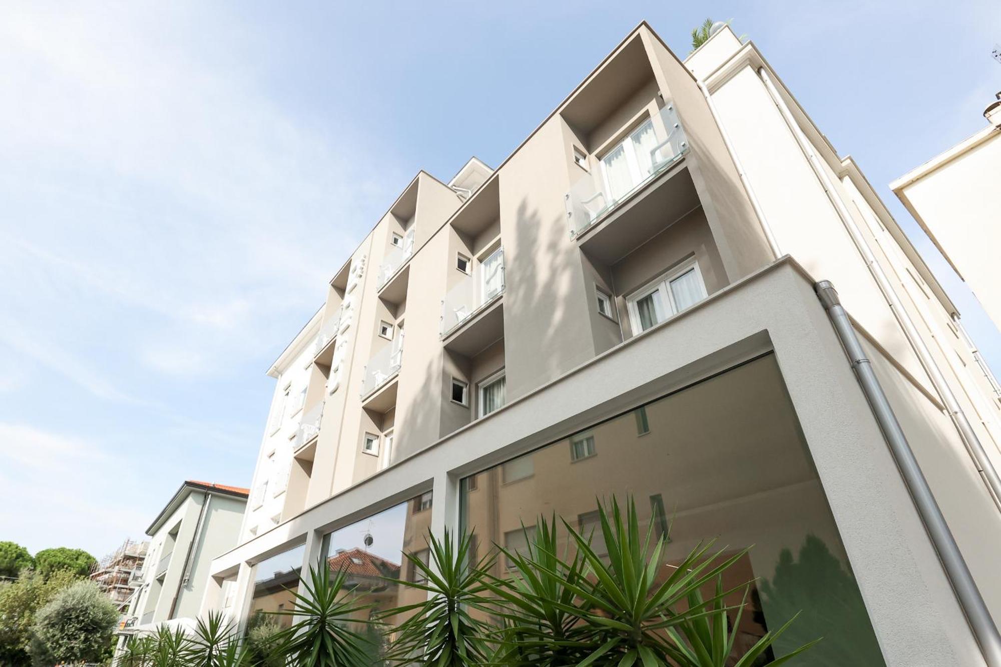 Hotel Cenisio 3*