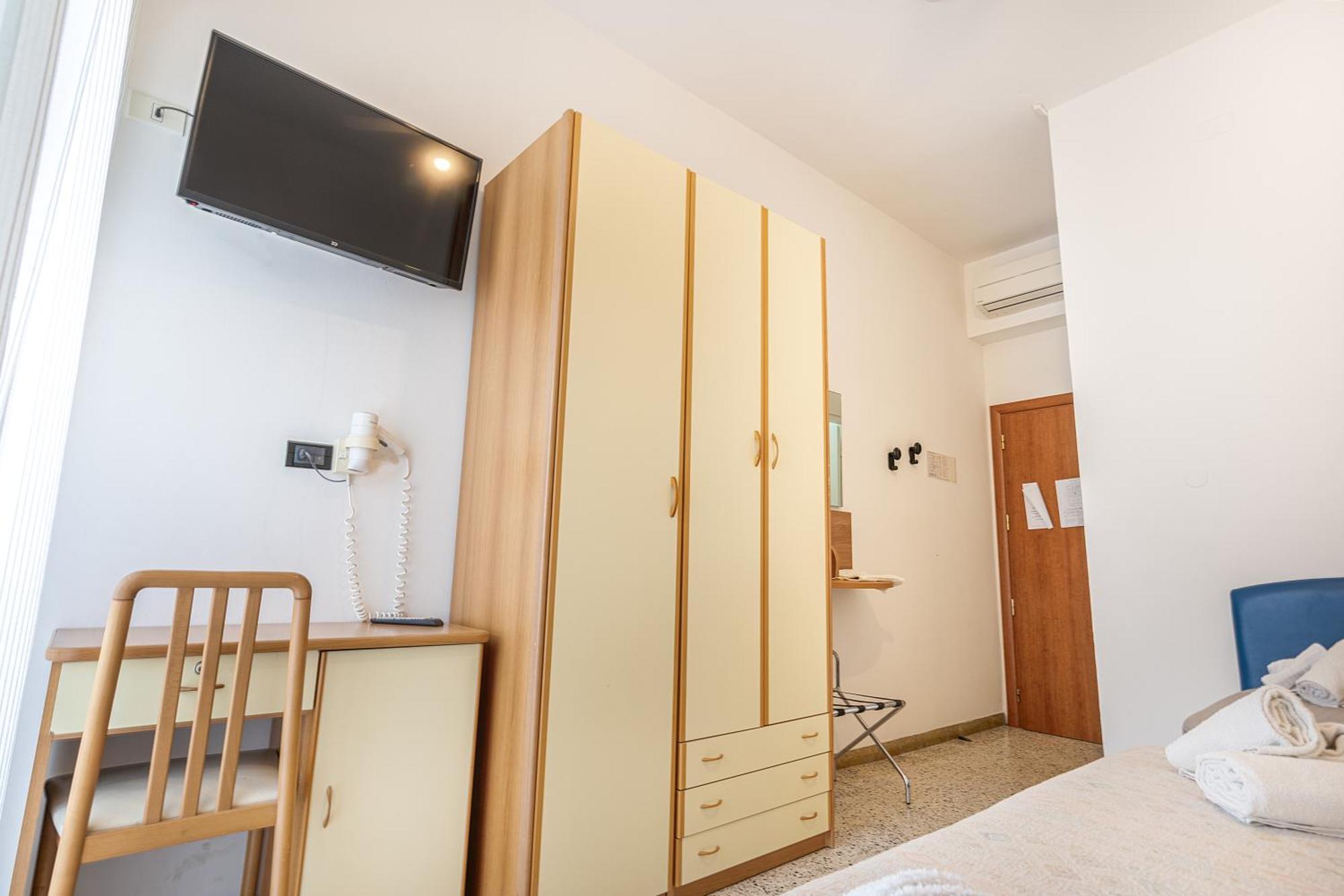 Lily Hotel 3*