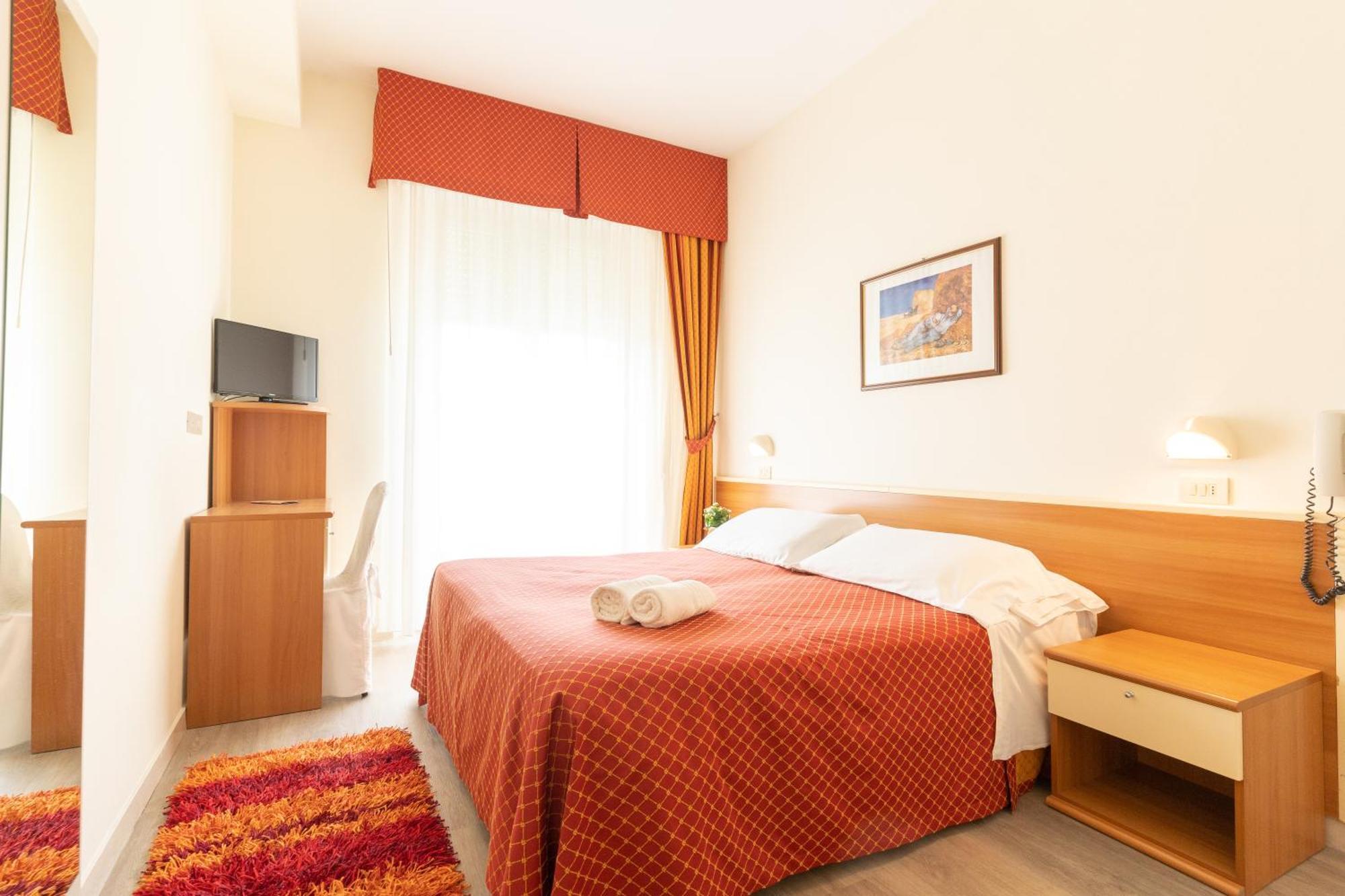 Dusseldorf 3* Rimini