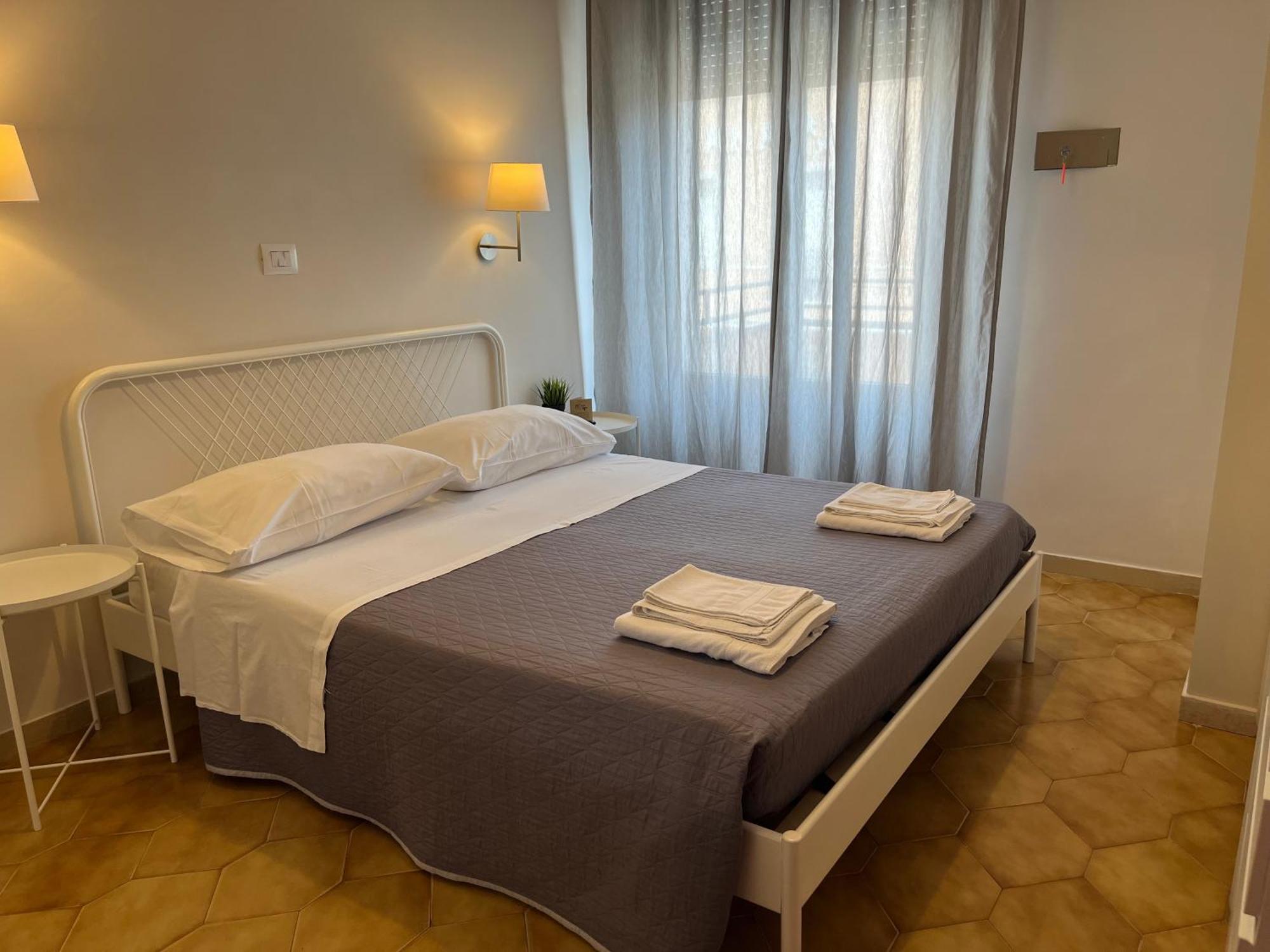 Hotel T