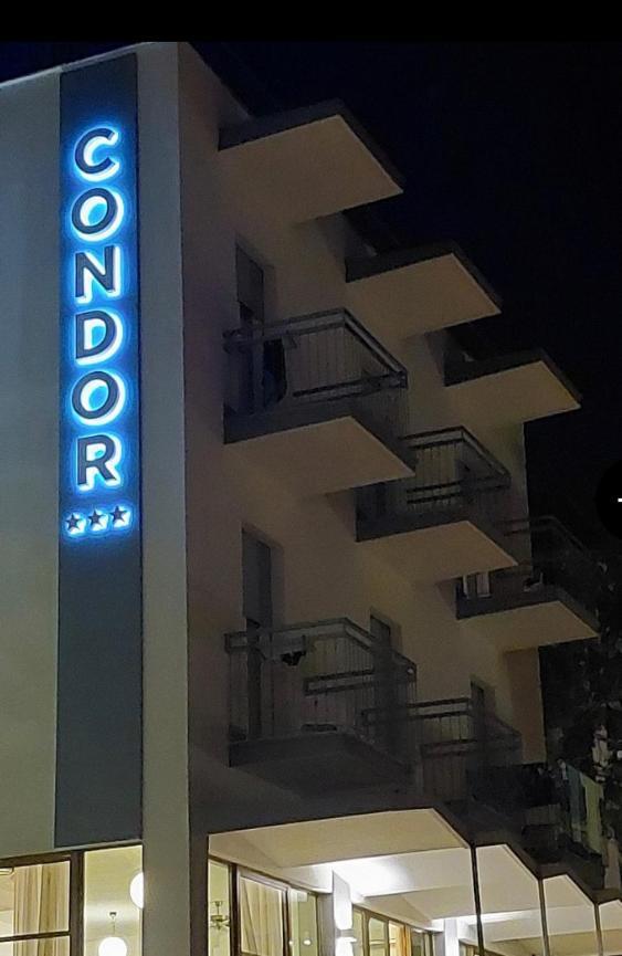 Hotel Condor 3*