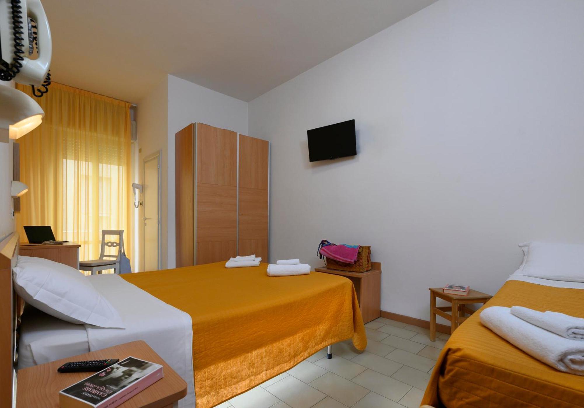 St. Moritz Hotel 3*