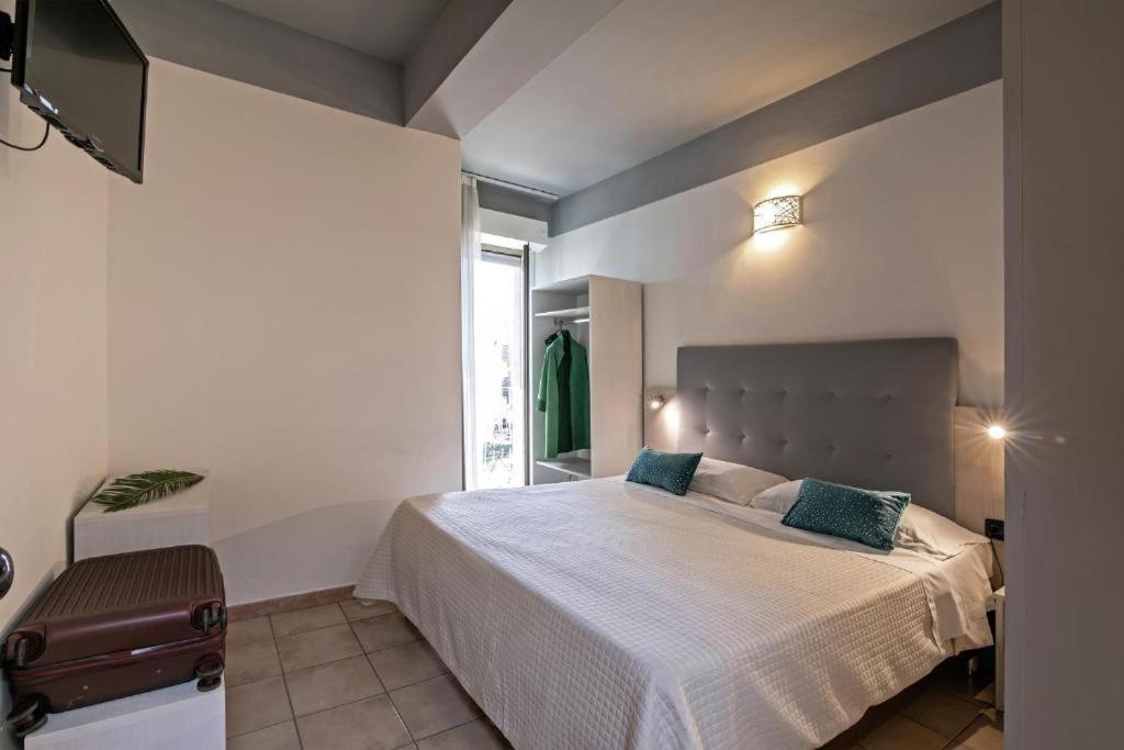 Noah Hotel