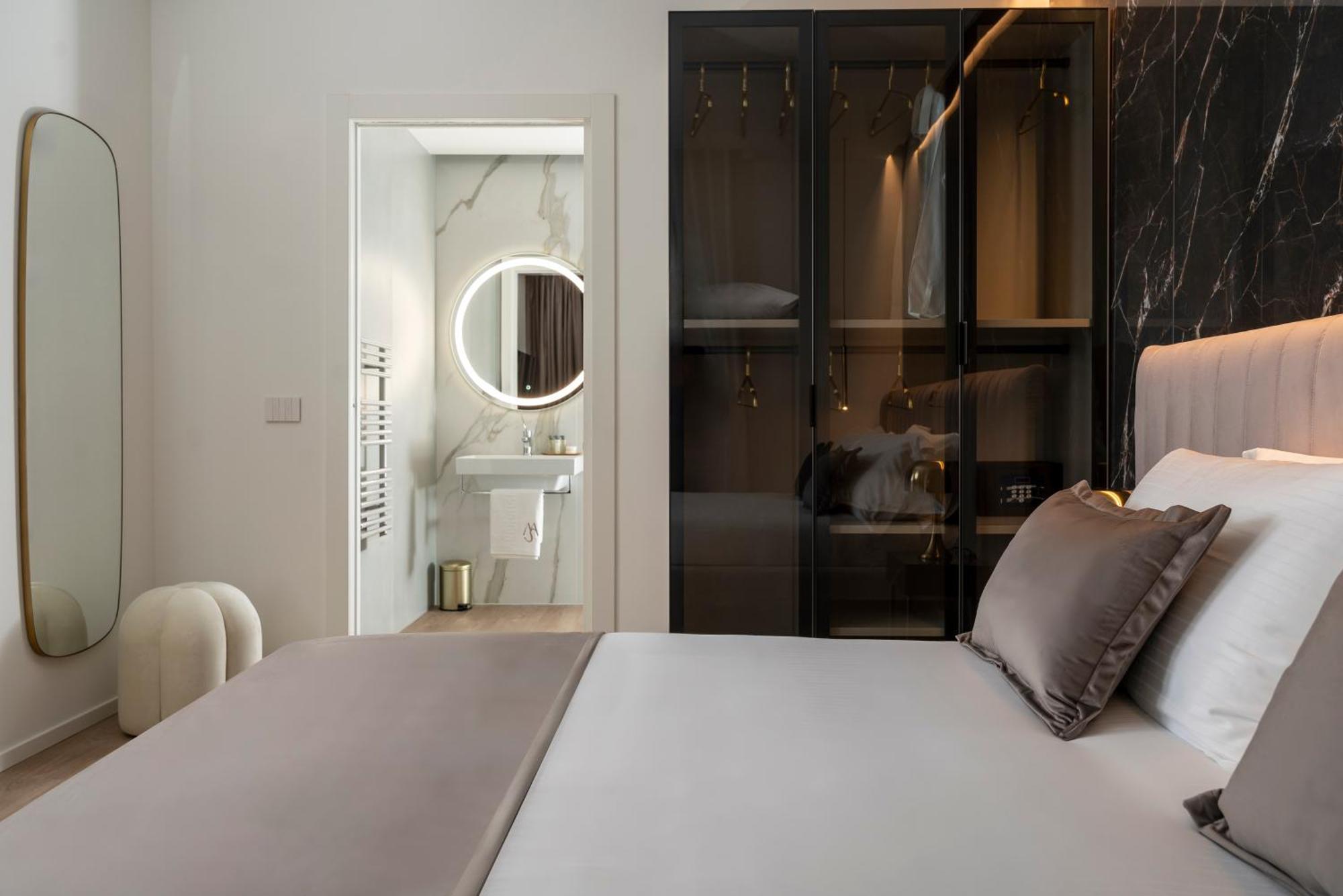 Marina Aparthotel