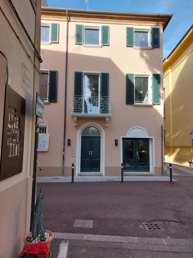 The 6 S Aparthotel