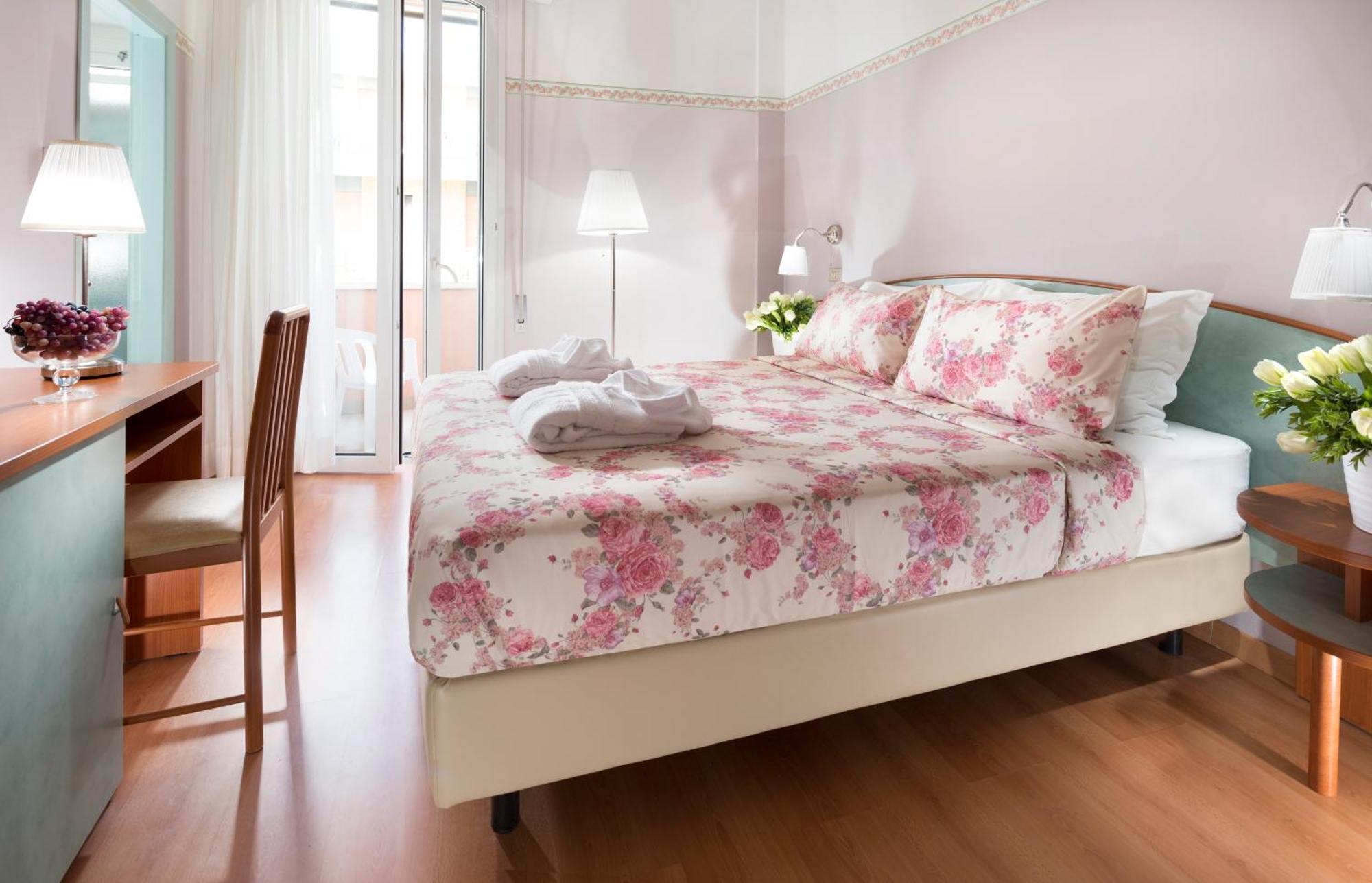 Sympathy Hotel 3*