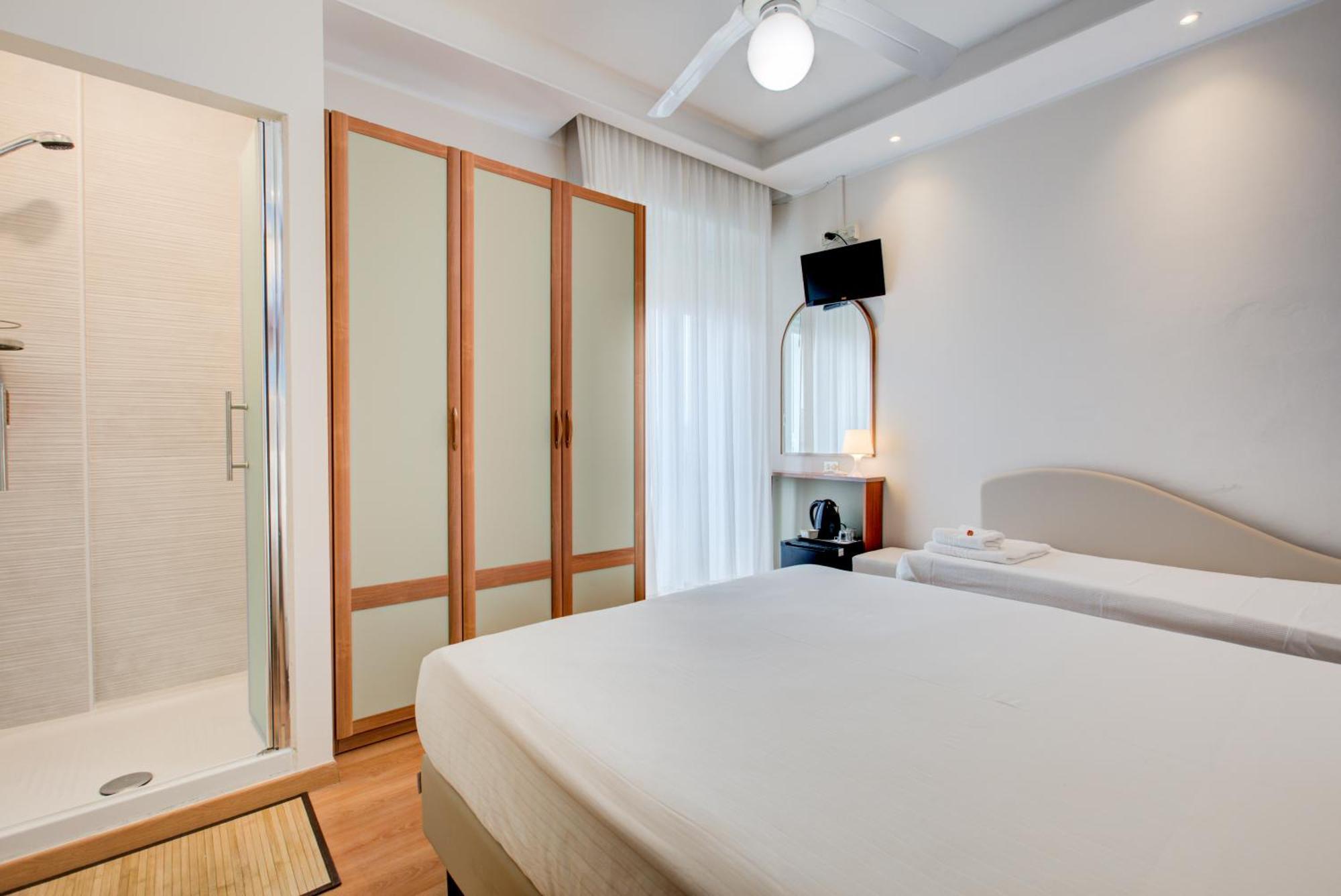 Hotel Sympathy 3*