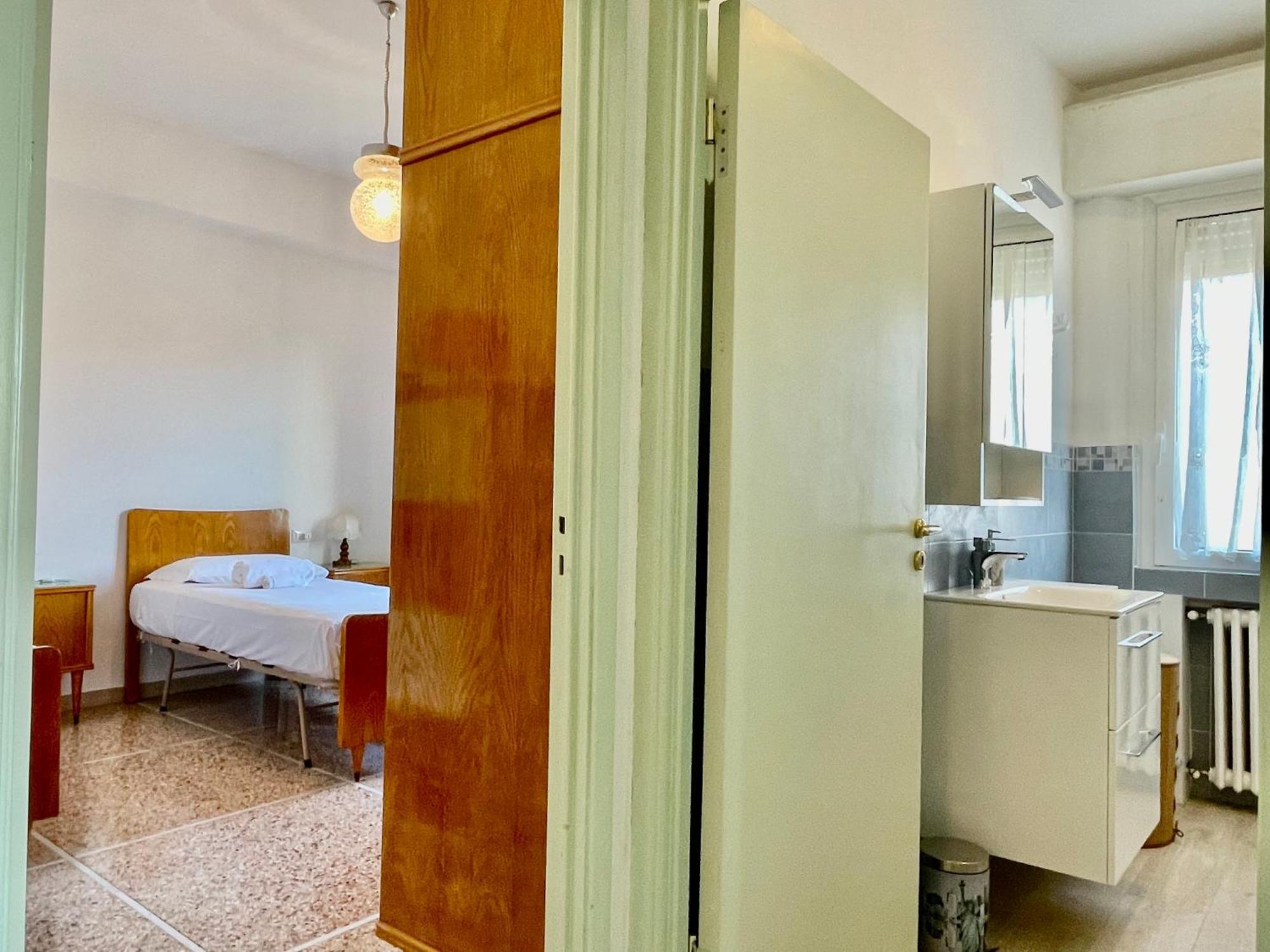 Vicino A Stazione E Mare - La Casa Del Sole Apartment *