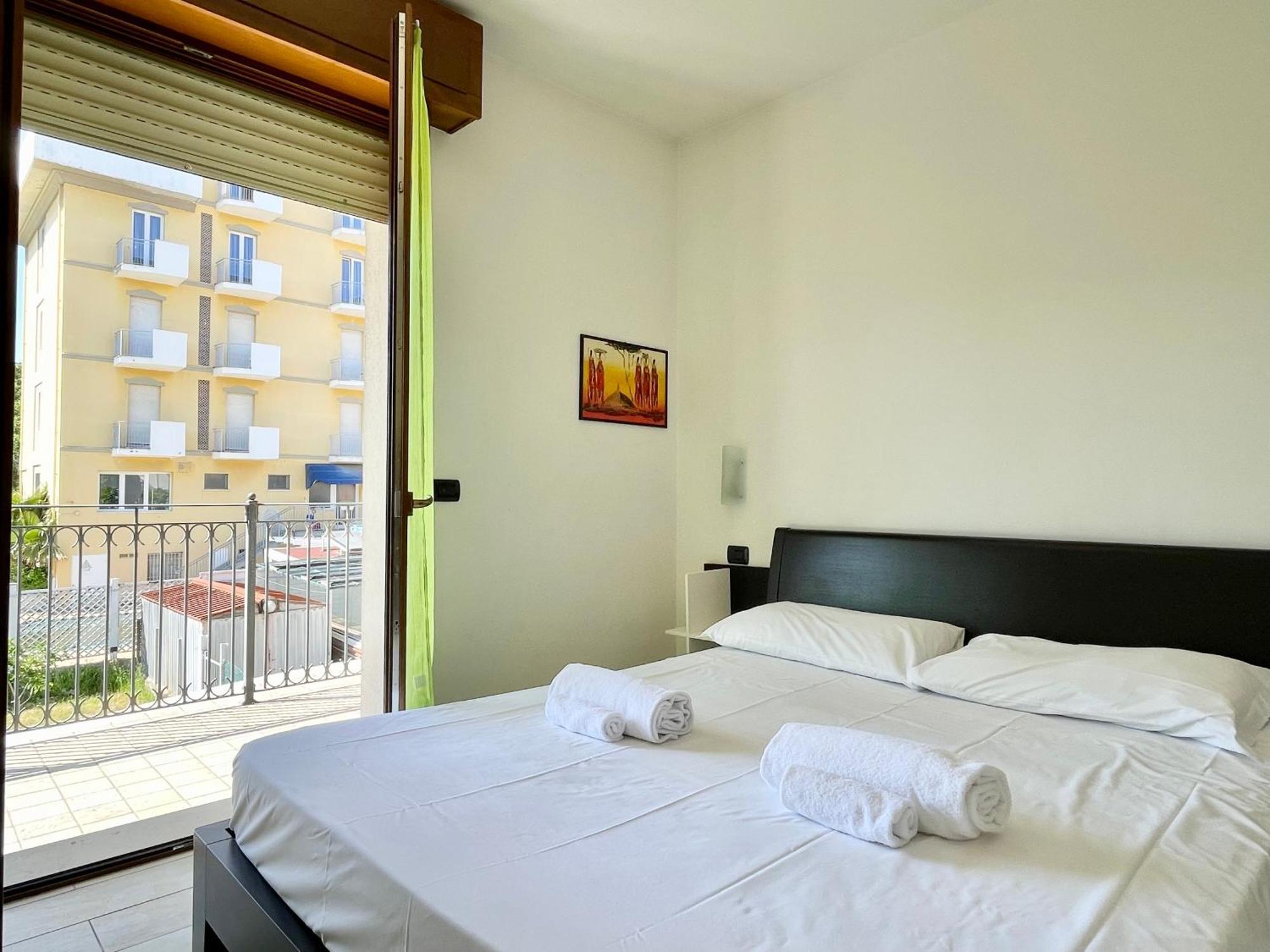 Bilocale Con Terrazzo E Parcheggio - Alba Blu Appartement Rimini