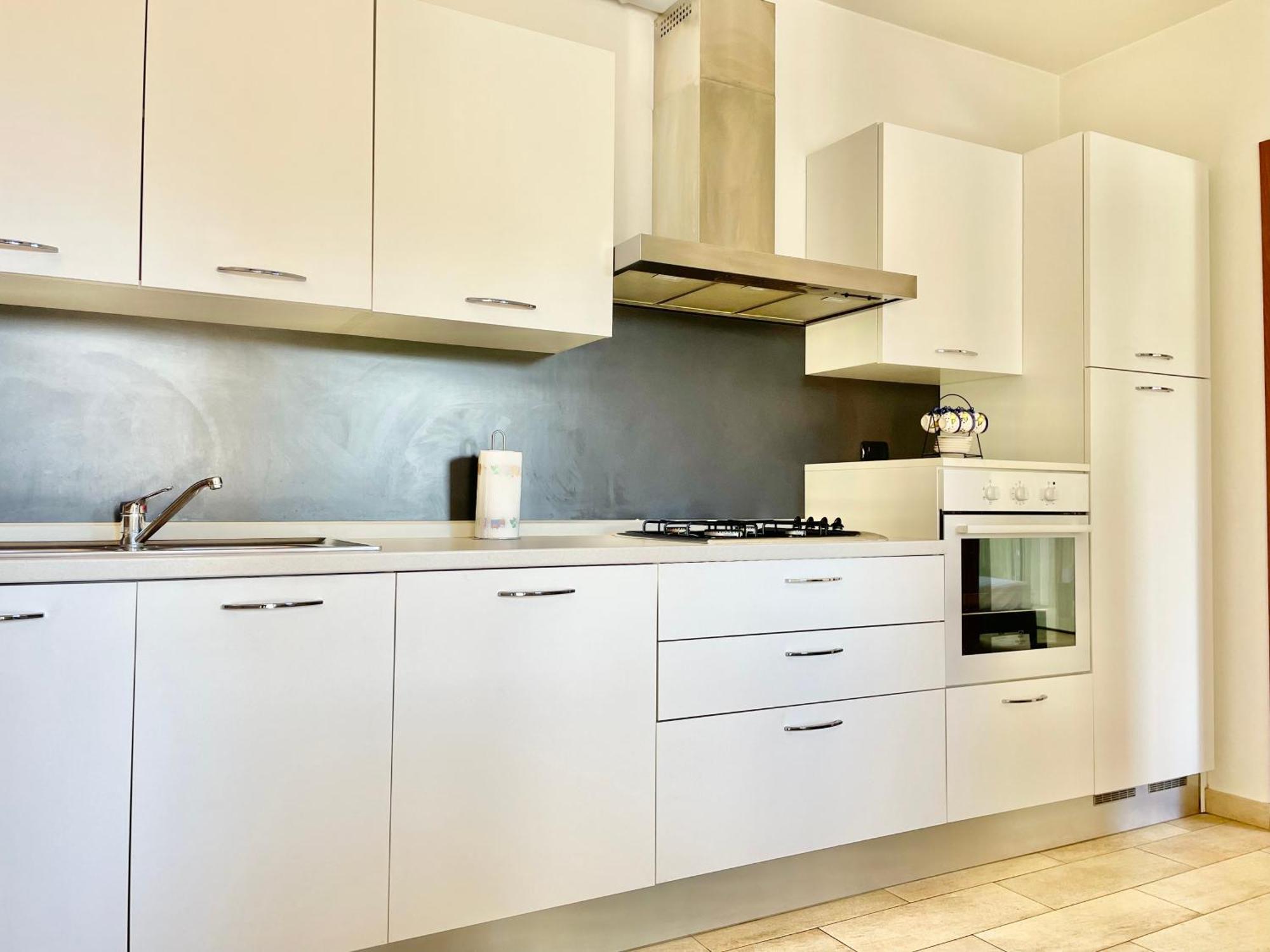 Bilocale Con Terrazzo E Parcheggio - Alba Blu Appartement *
