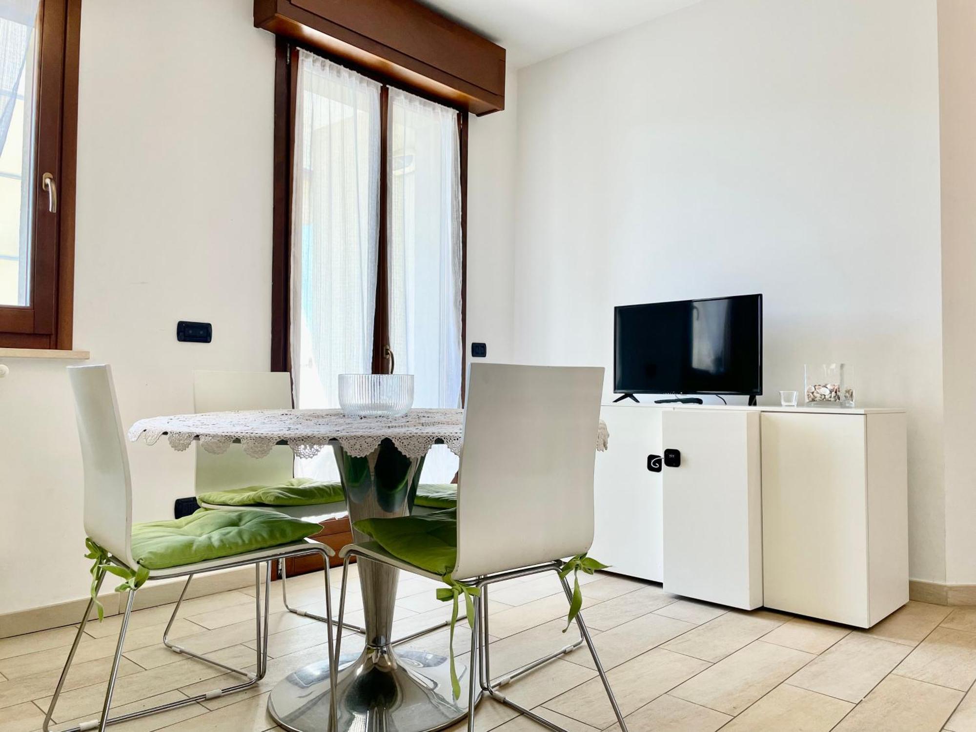Appartement Bilocale Con Terrazzo E Parcheggio - Alba Blu *