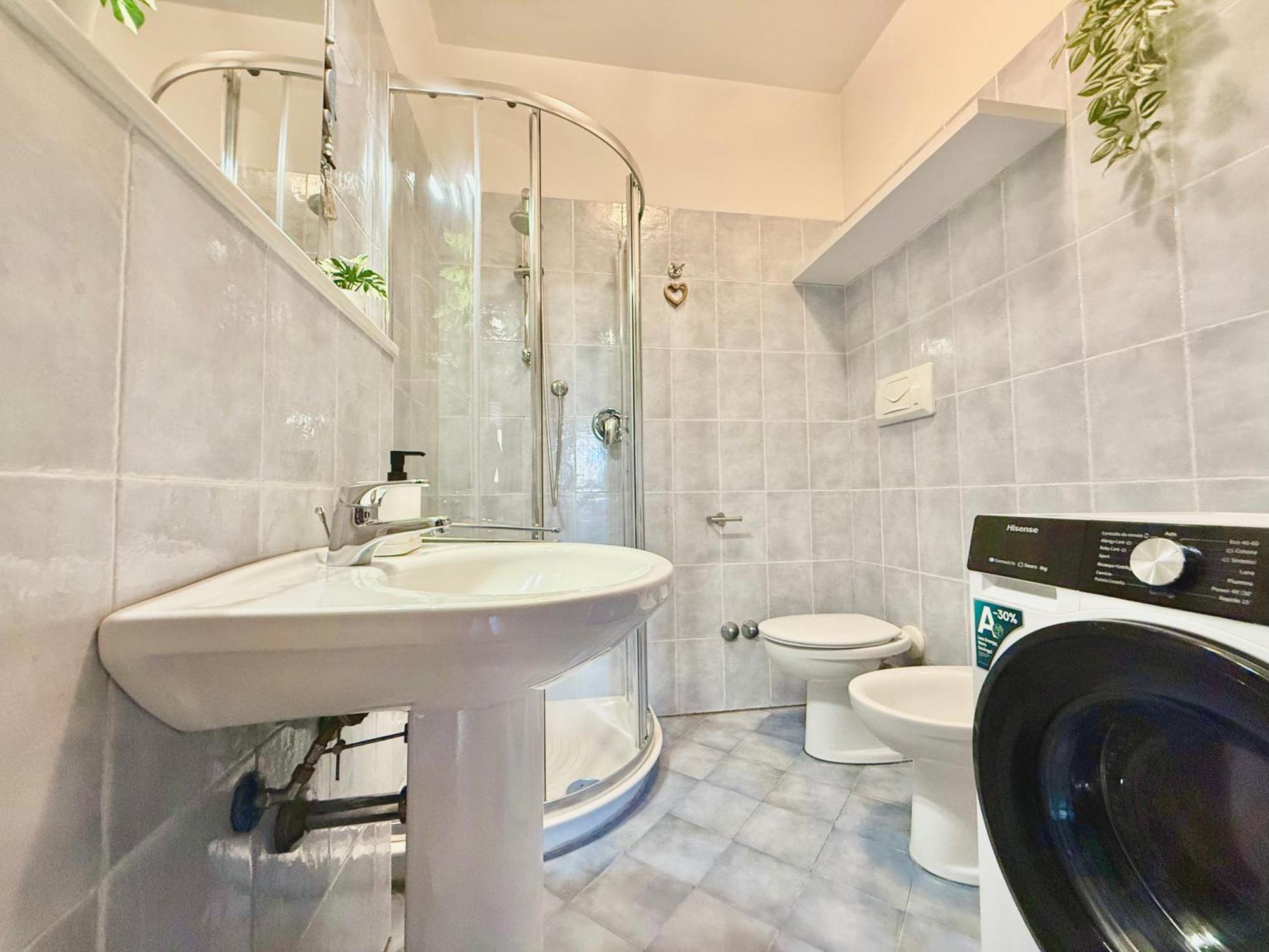 Seafair Apartment *