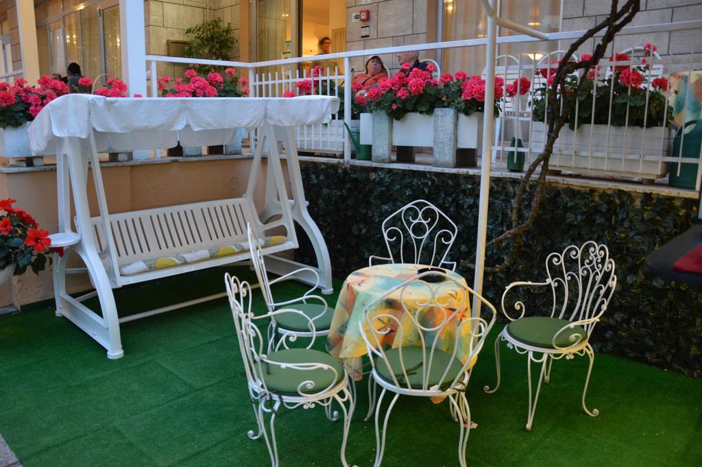 Mantovani Mariu 3* Rimini