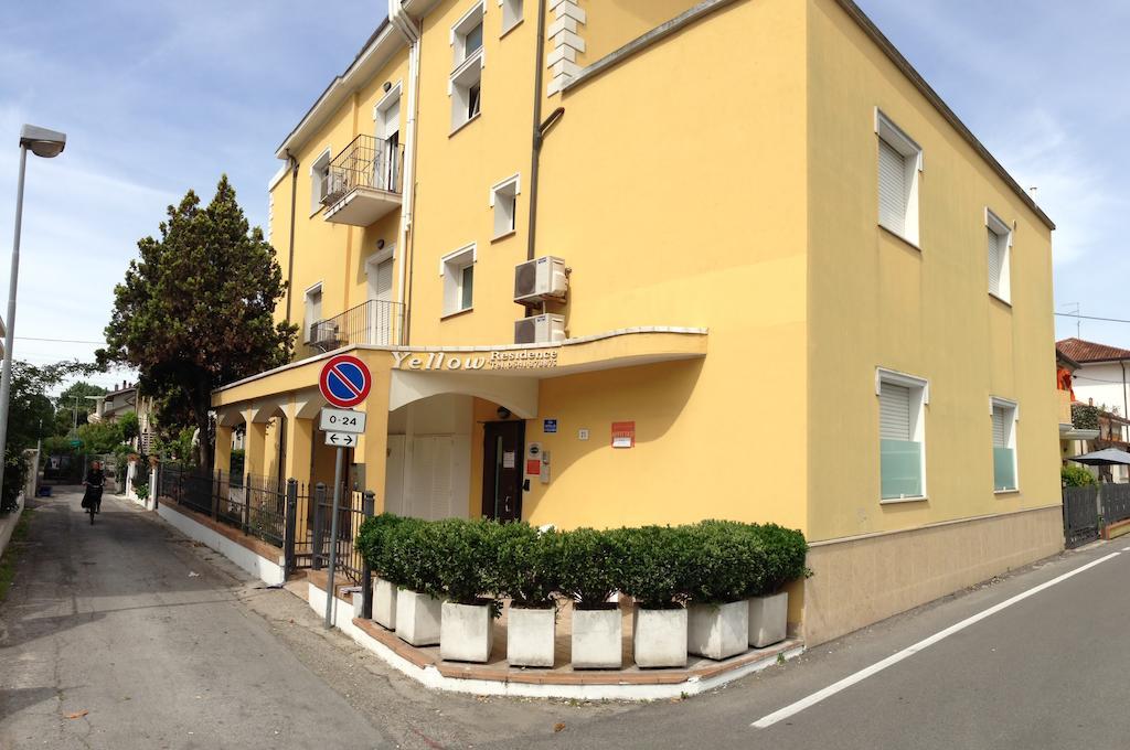 Yellow Rimini