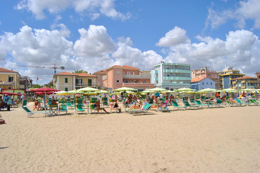 Hotel Vistamare Viserba 2*