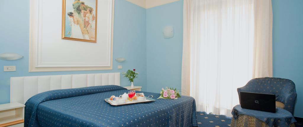 Hotel Augustus 3*