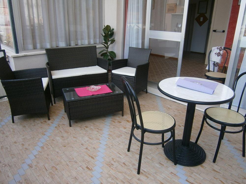 Goldene Rose Hotel 2*