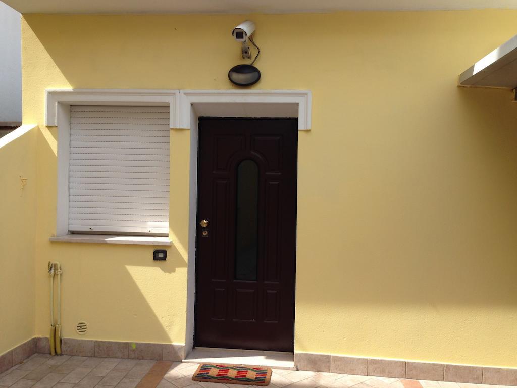 Yellow Aparthotel