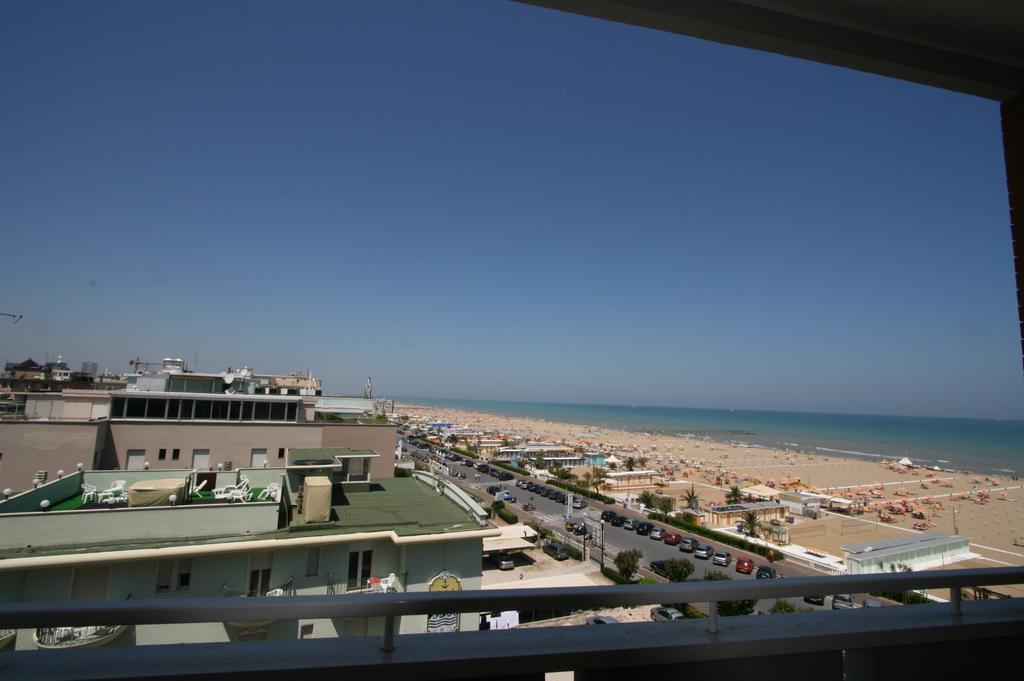 Sea View Apartment *