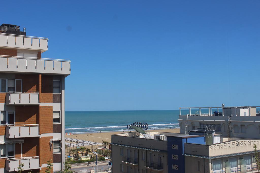 Lily Hotel 3*