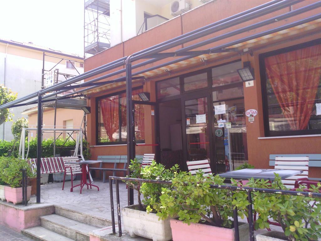 Rosa Hotel 2*