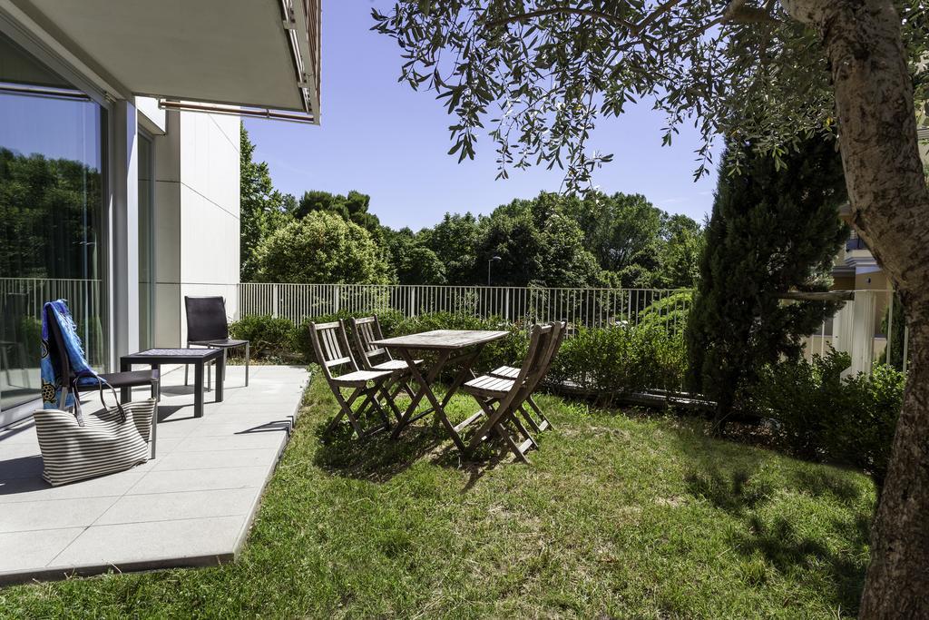 Delfina Aparthotel