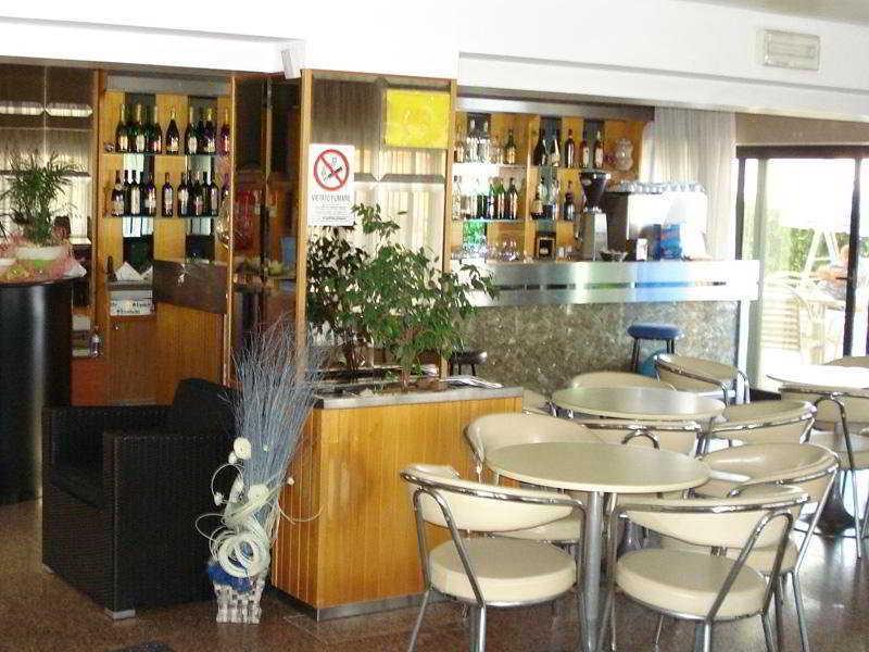 Hotel Alcazar 3*