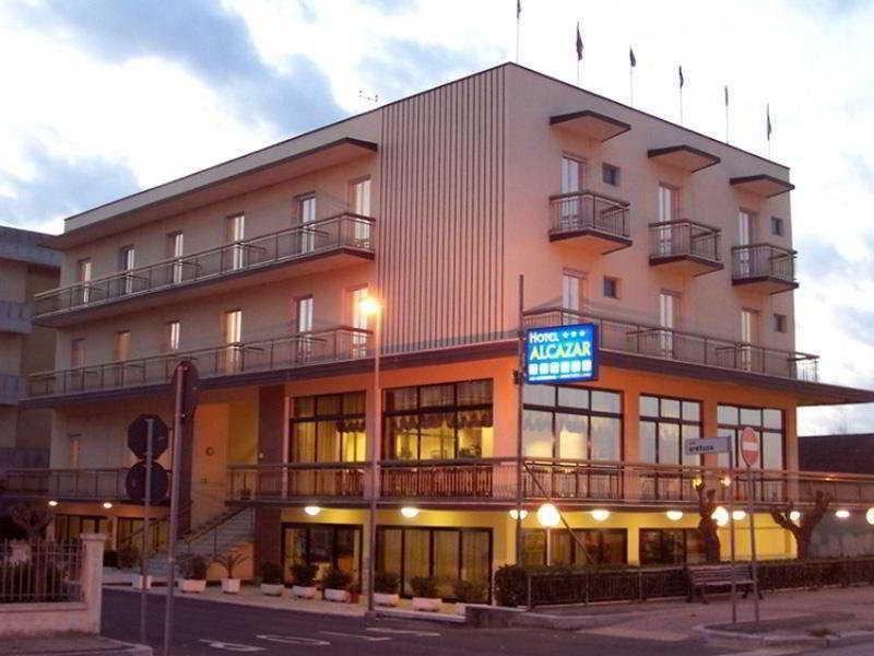 Alcazar 3*