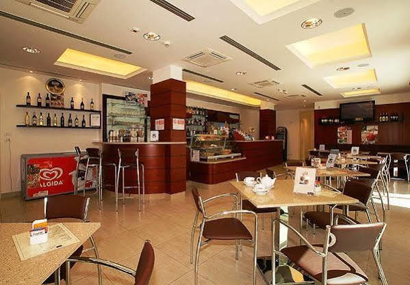 Wally Aparthotel