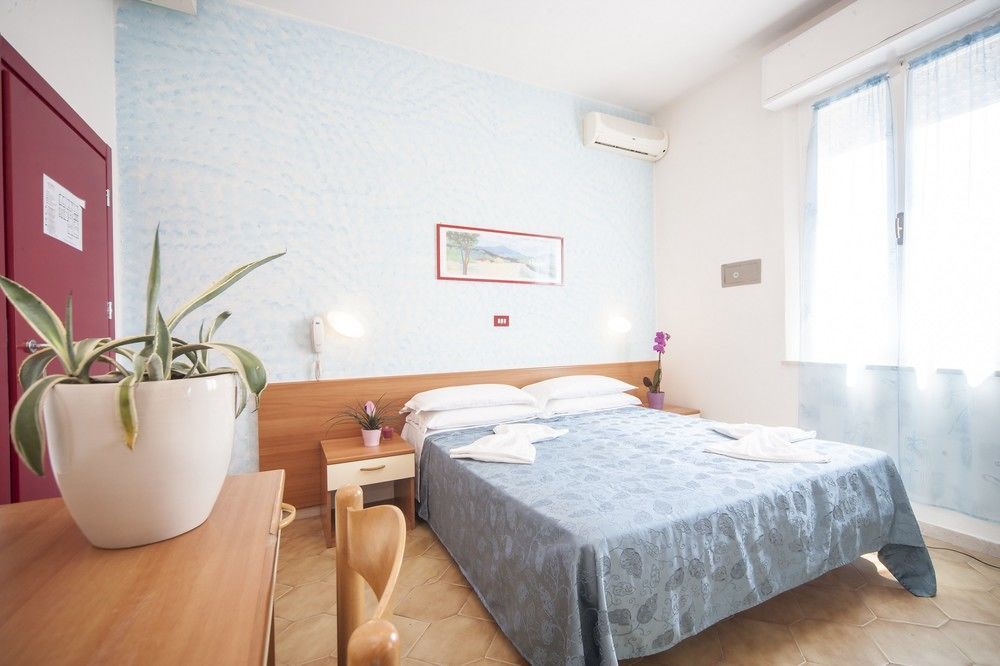 Hotel T 3*