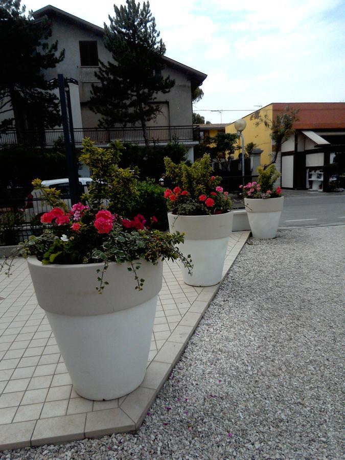Hotel Goldene Rose 2*