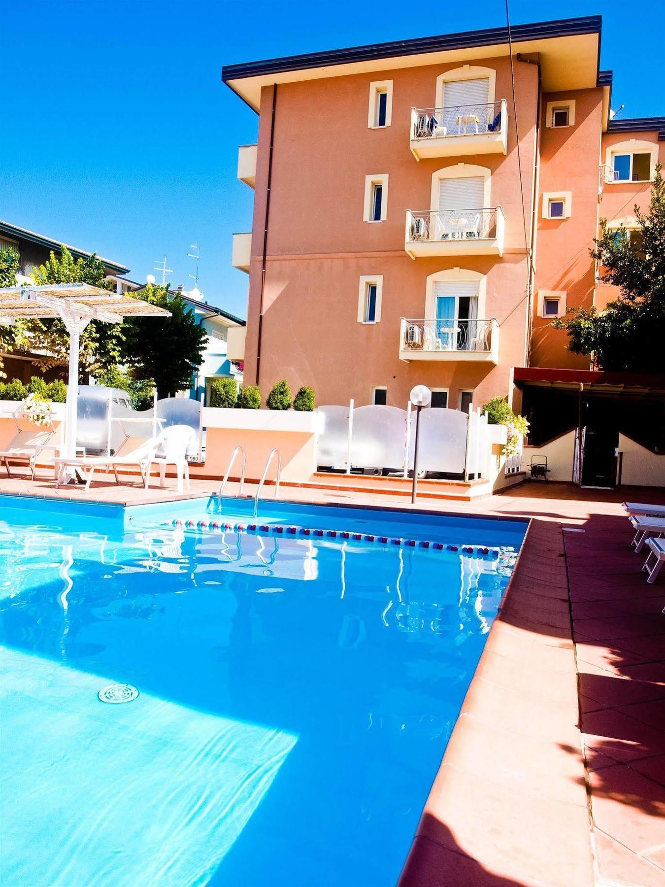 I Girasoli Aparthotel
