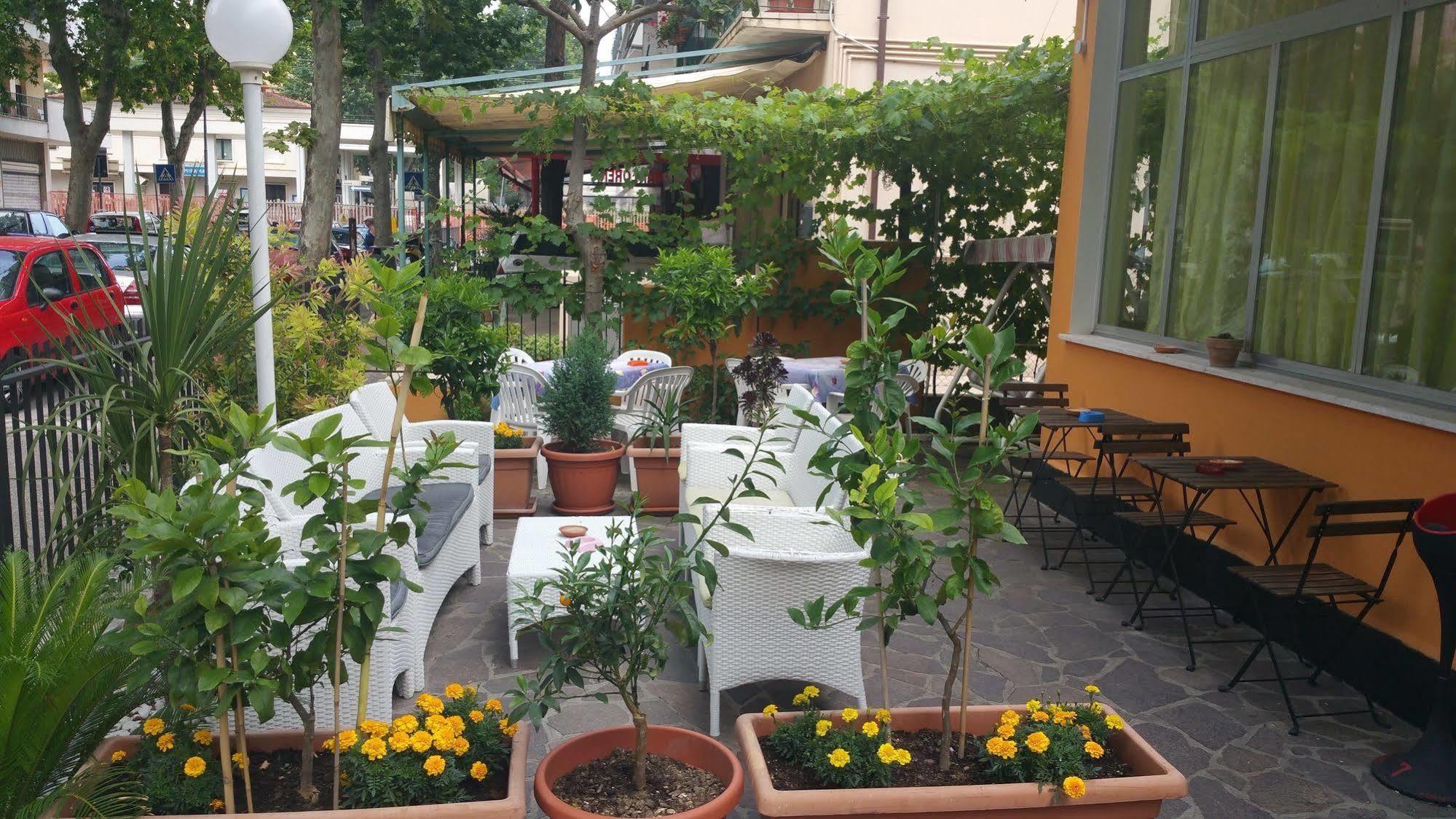 Lorena Hotel Rimini