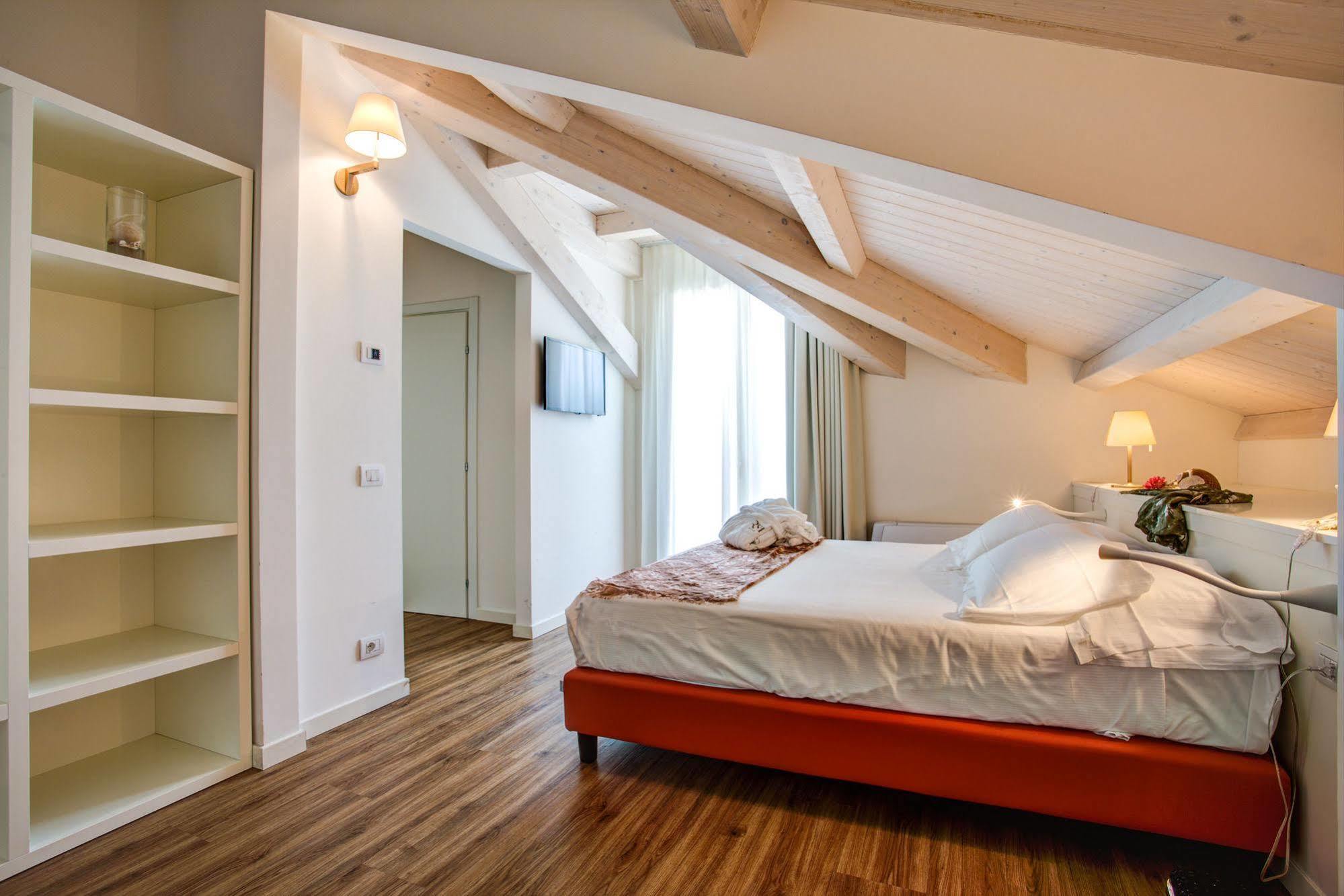 Rimini Suite Hotel 4* Rimini