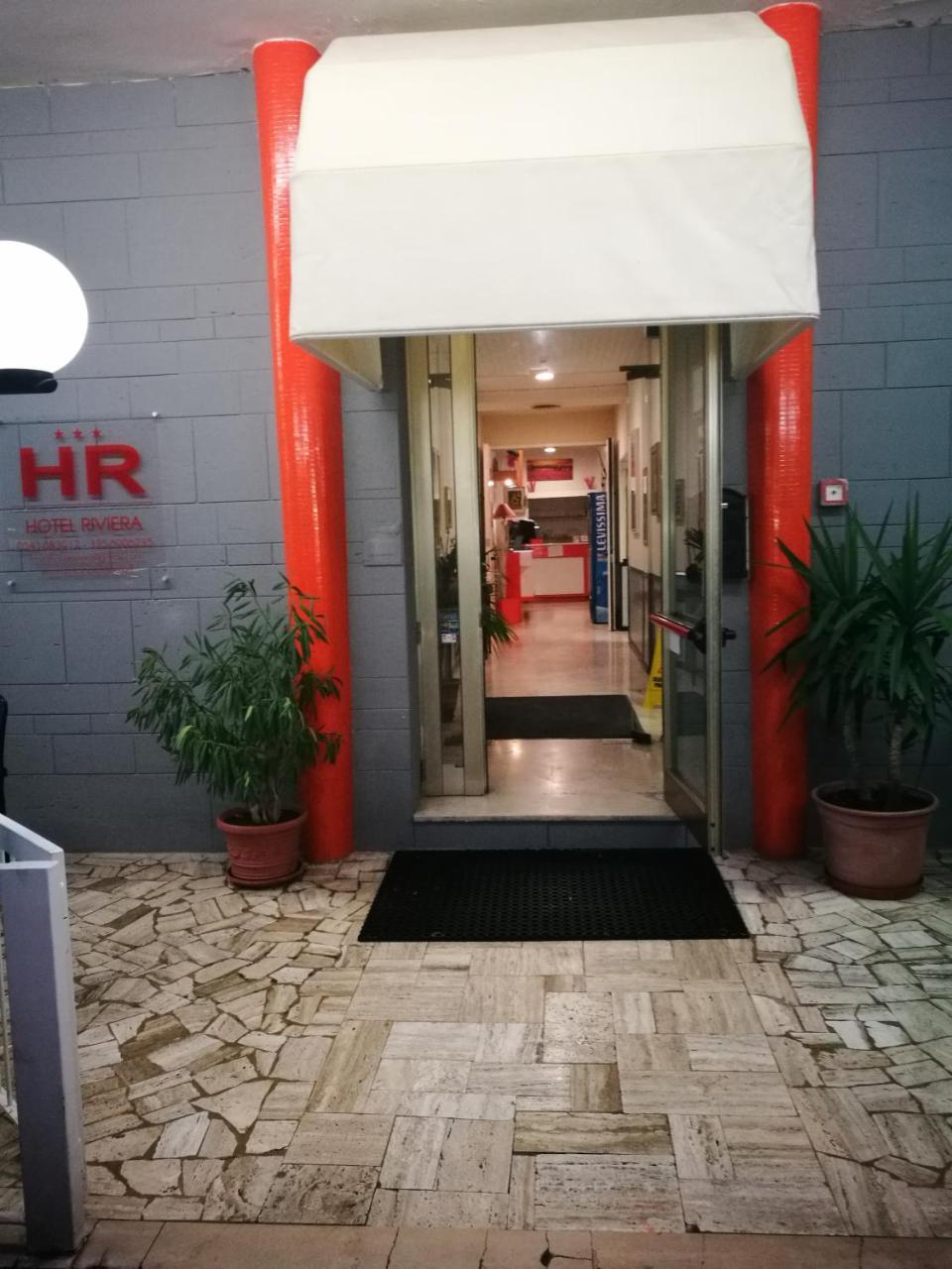 Riviera Hotel