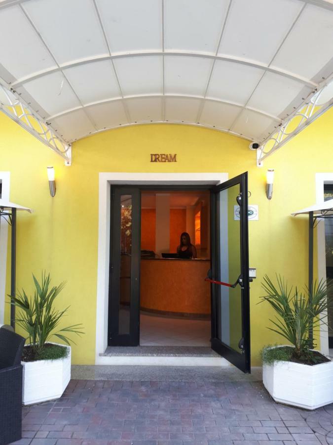 Hotel Dream 2*
