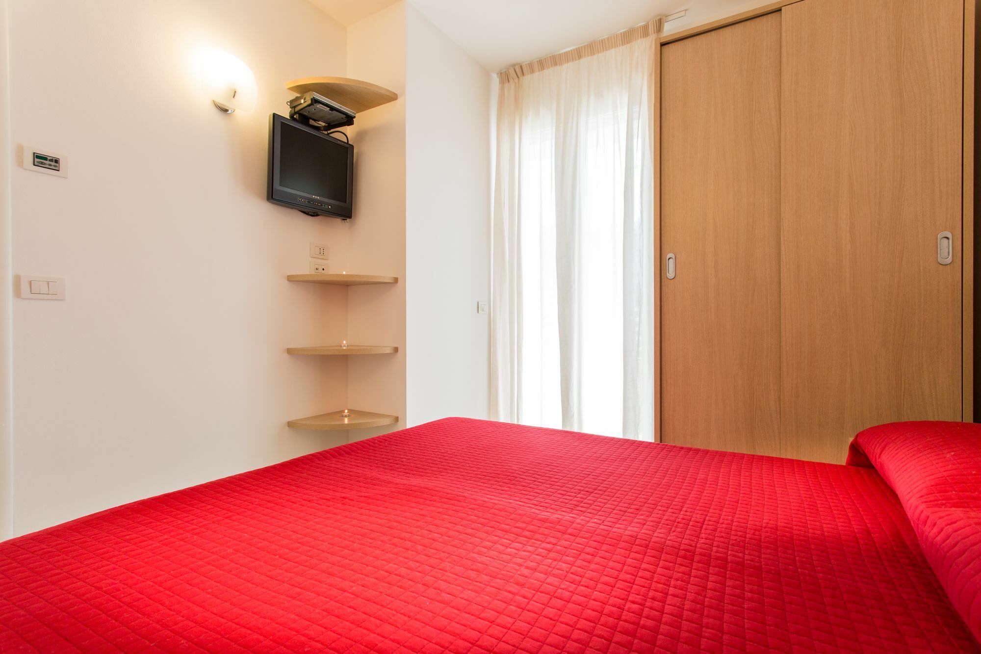 Wally Aparthotel