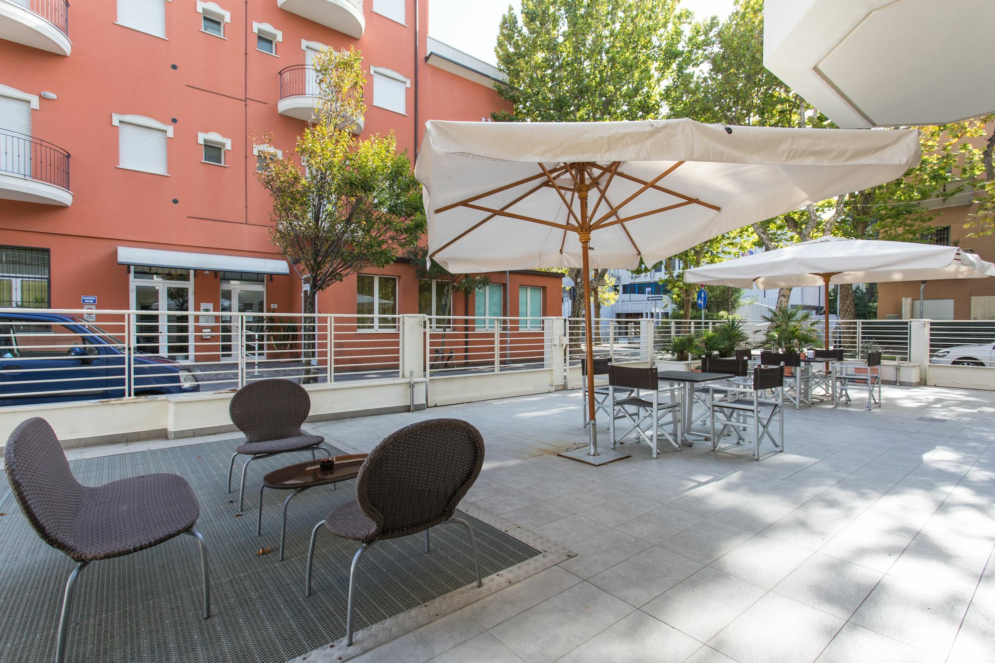 Wally Aparthotel 3*
