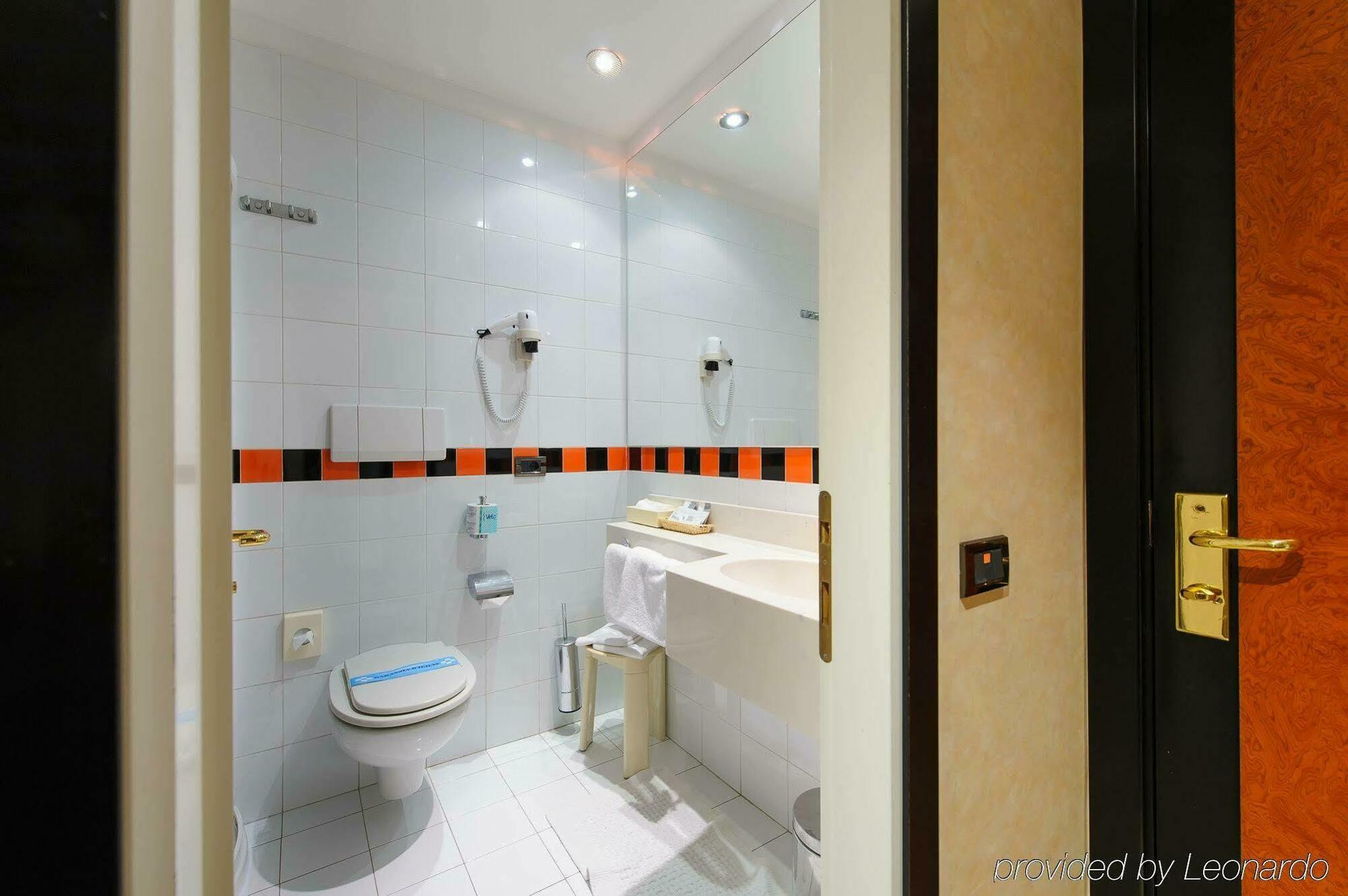 Admiral Art Hotel 4*