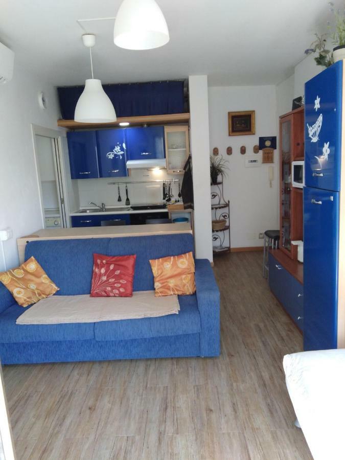 America Apartment *